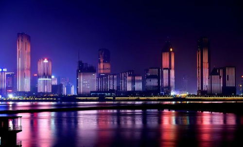 中部夜景最壯觀的三座城市,江景是 標(biāo)配 ,長(zhǎng)沙南昌都在其中